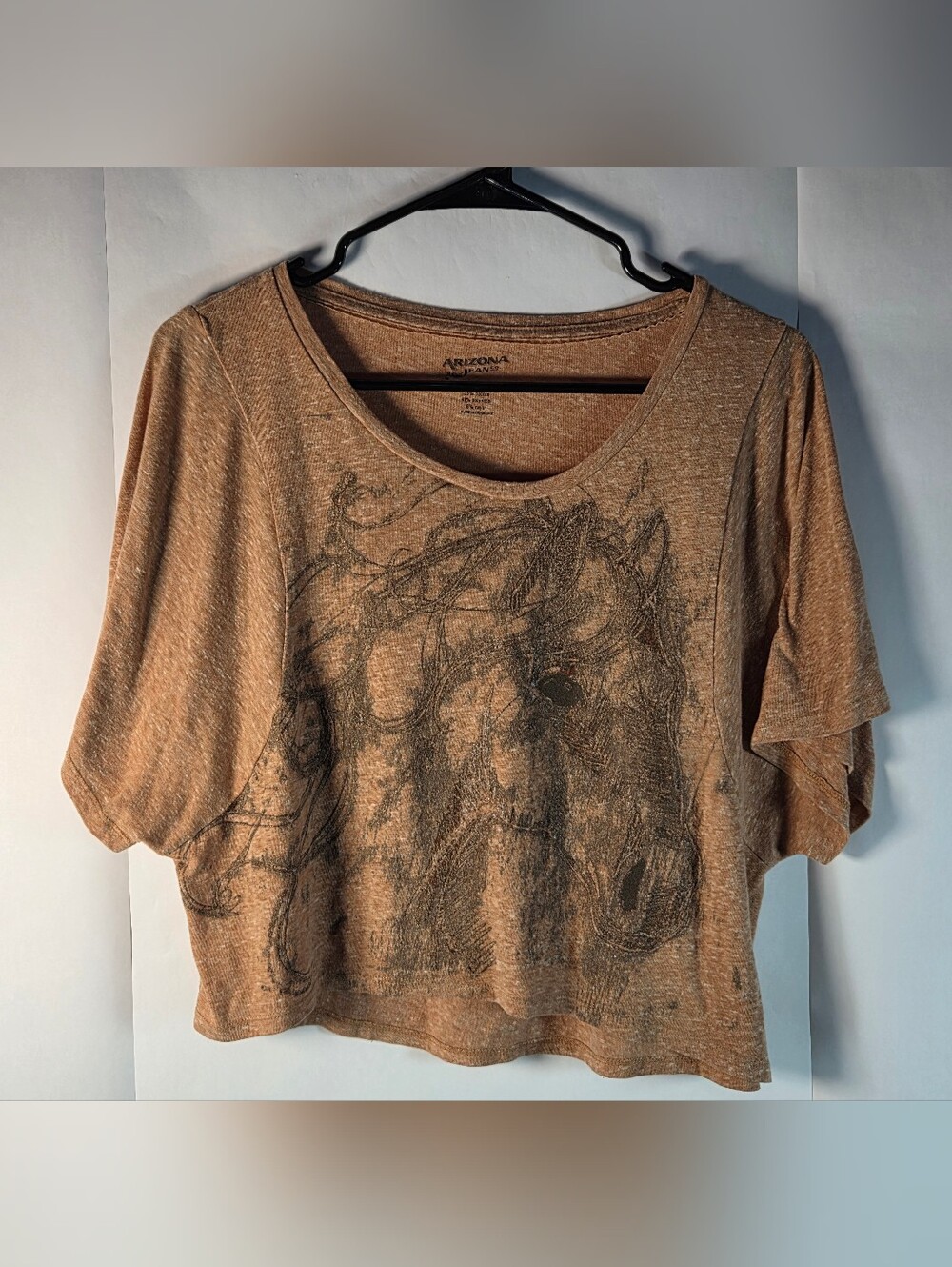 Arizona Jean Company Brown Cropped Scoop Neck Top with Horse Line Art